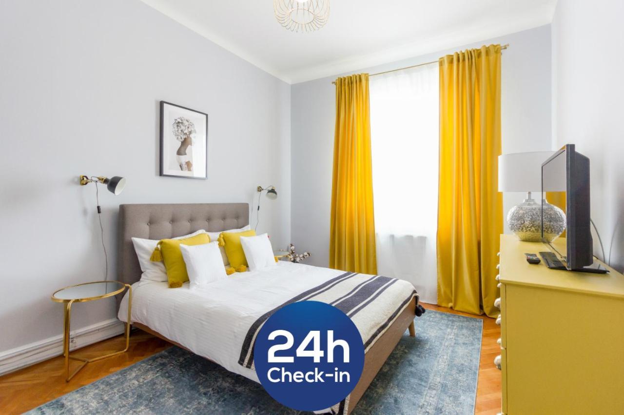 City Chic 3 Bedroom Apartment Cluj-Napoca Exterior foto